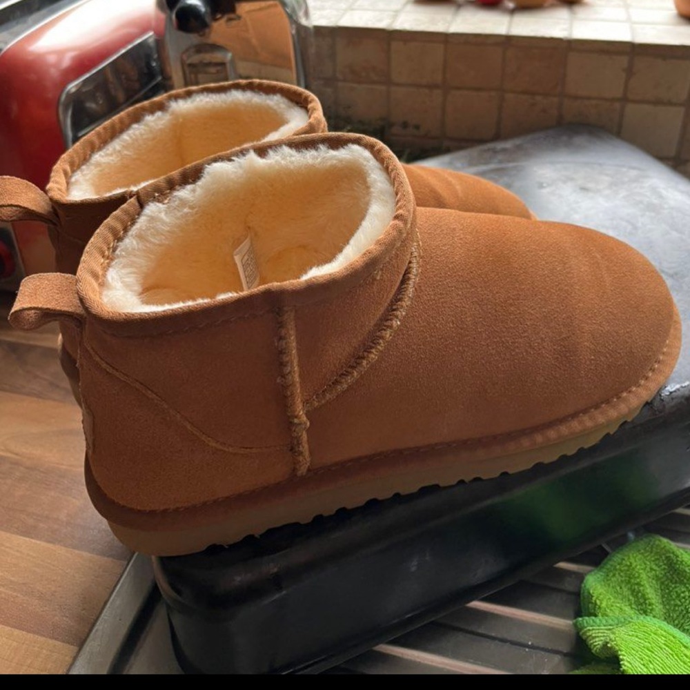 Mini boots new
